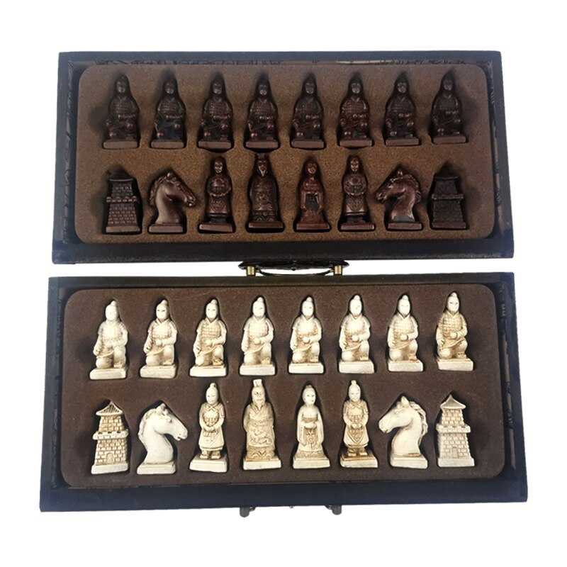 Échiquier Design en Bois avec Pièces Sculptées | Traditionnel pour Passionnés d'Échecs 3