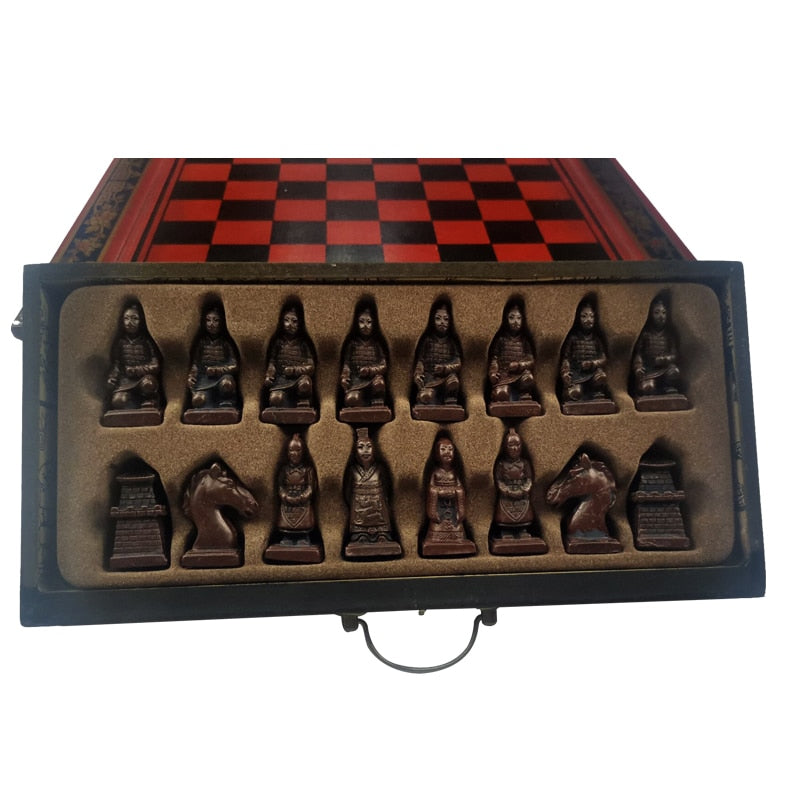 Échiquier Design en Bois avec Pièces Sculptées | Traditionnel pour Passionnés d'Échecs 4