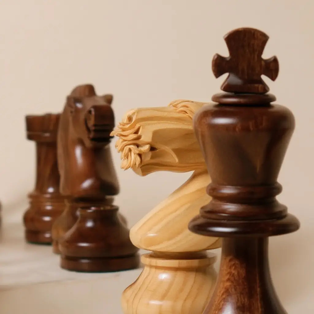 Échiquier en Bois d'Acajou | Ensemble de Tournoi avec Design Staunton | Élégance et Praticité 4