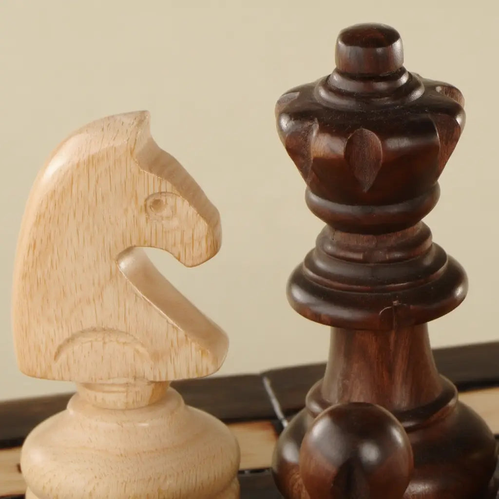 Échiquier en Bois de Charme | Ensemble d'Échecs Sculpté avec Compartiment de Rangement 4
