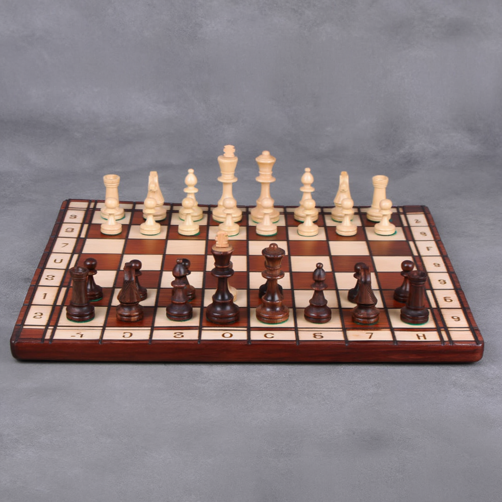 Échiquier en Bois avec Finition Mate | Design Élégant pour Passionnés de Jeux